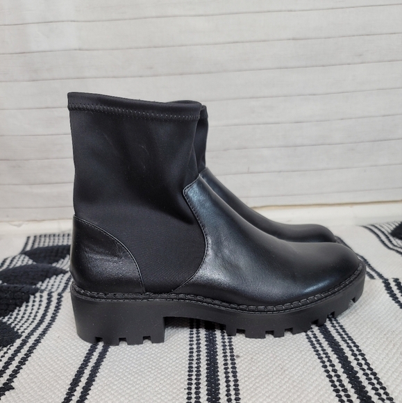 ZARA LUG SOLE LOW HEEL LEATHER  ANKLE BOOTS in BLACK, SZ 39 / 8 - Picture 1 of 14